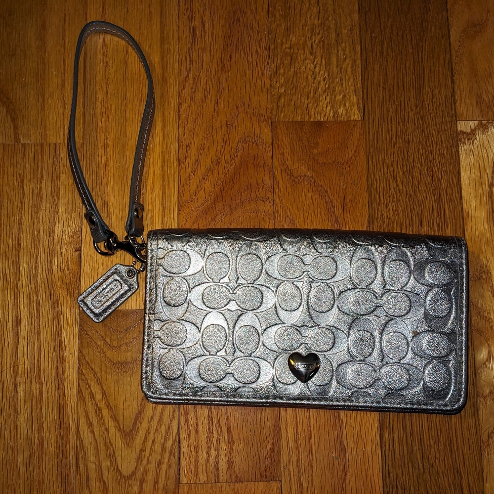 Coach wristlet zip metallic silver heart logo wallet purse